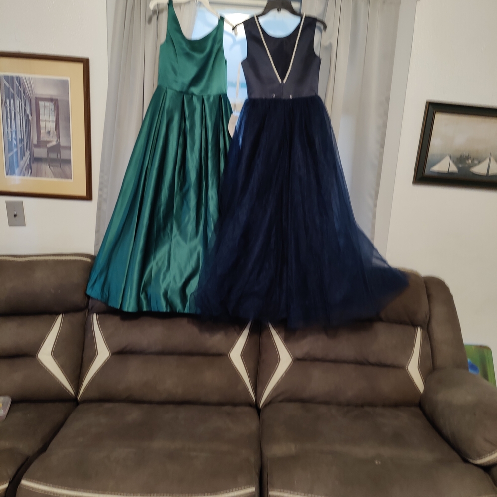 New You Get Both Elegant Green and Navy Kids Dresses - Picture 4 of 16